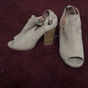 Open toe ankle bootie